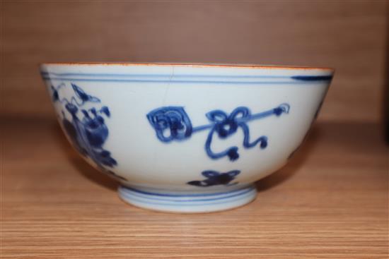 A Chinese Kangxi period blue and white bowl diameter 16cm